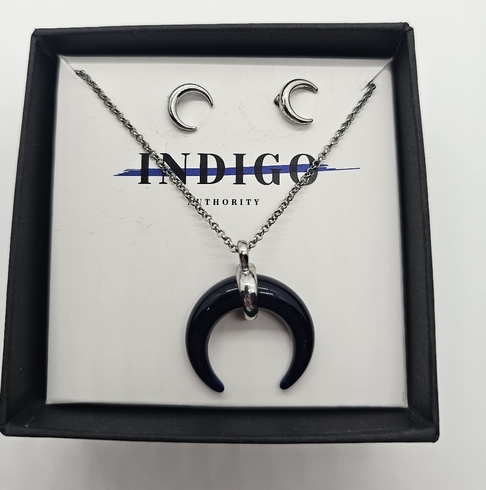 Indigo Authority Silver and Black Crescent  Earrings and Necklace Jewelry Set